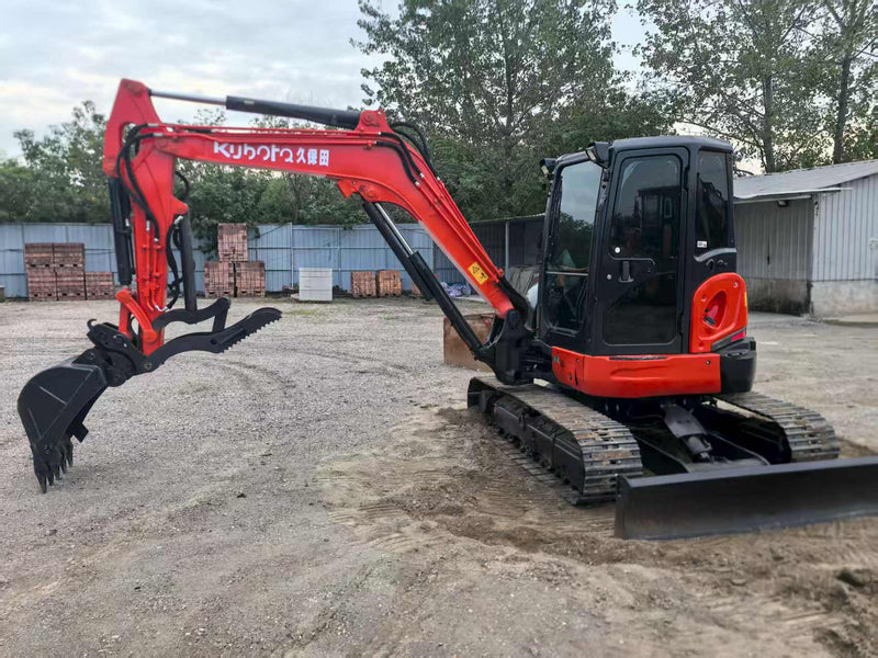 2021 Kubota KX057-4
