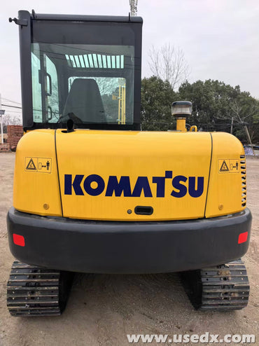 KOMATSU PC56-7