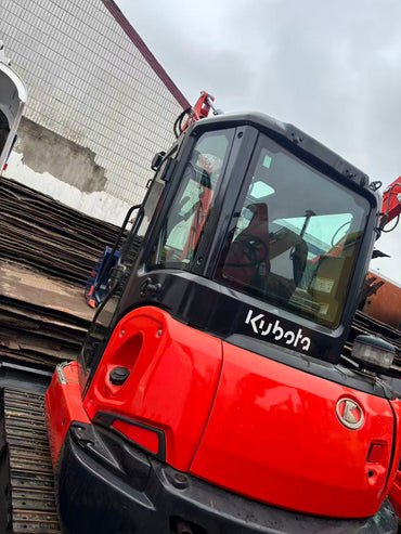 Kubota KX057