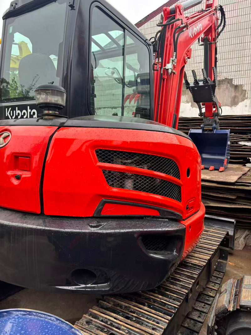 Kubota KX057
