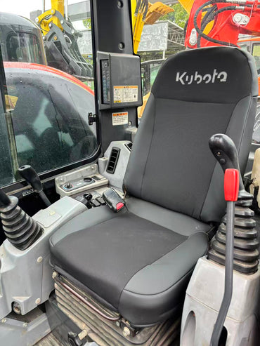 Kubota KX057