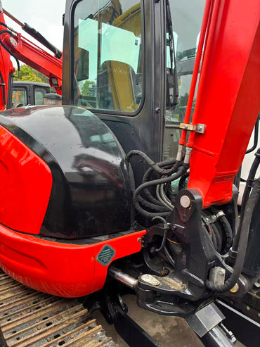 Kubota KX057