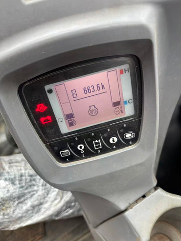 Kubota KX057