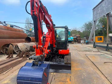 Kubota KX057