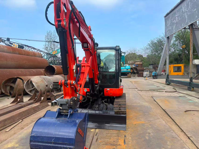 Kubota KX057