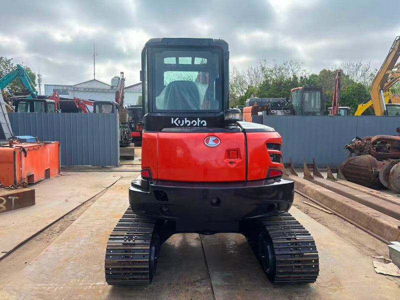 Kubota KX057