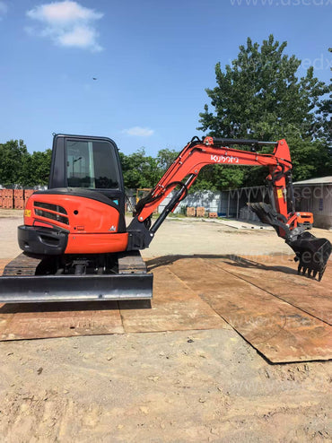 KUBOTA U55-4