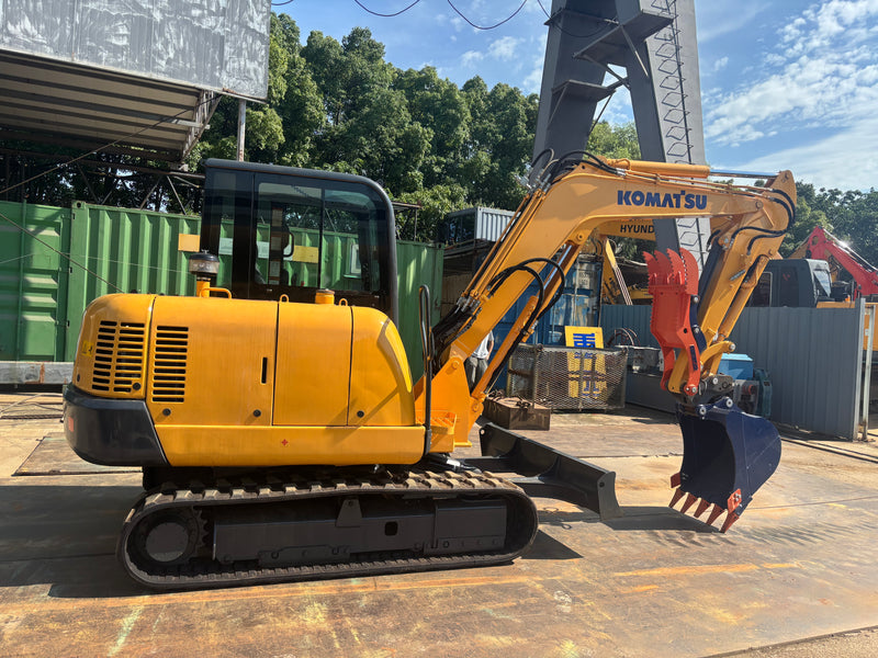 Komatsu PC56-7