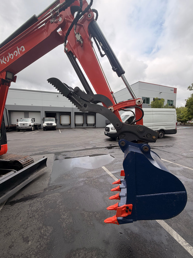 Kubota KX057