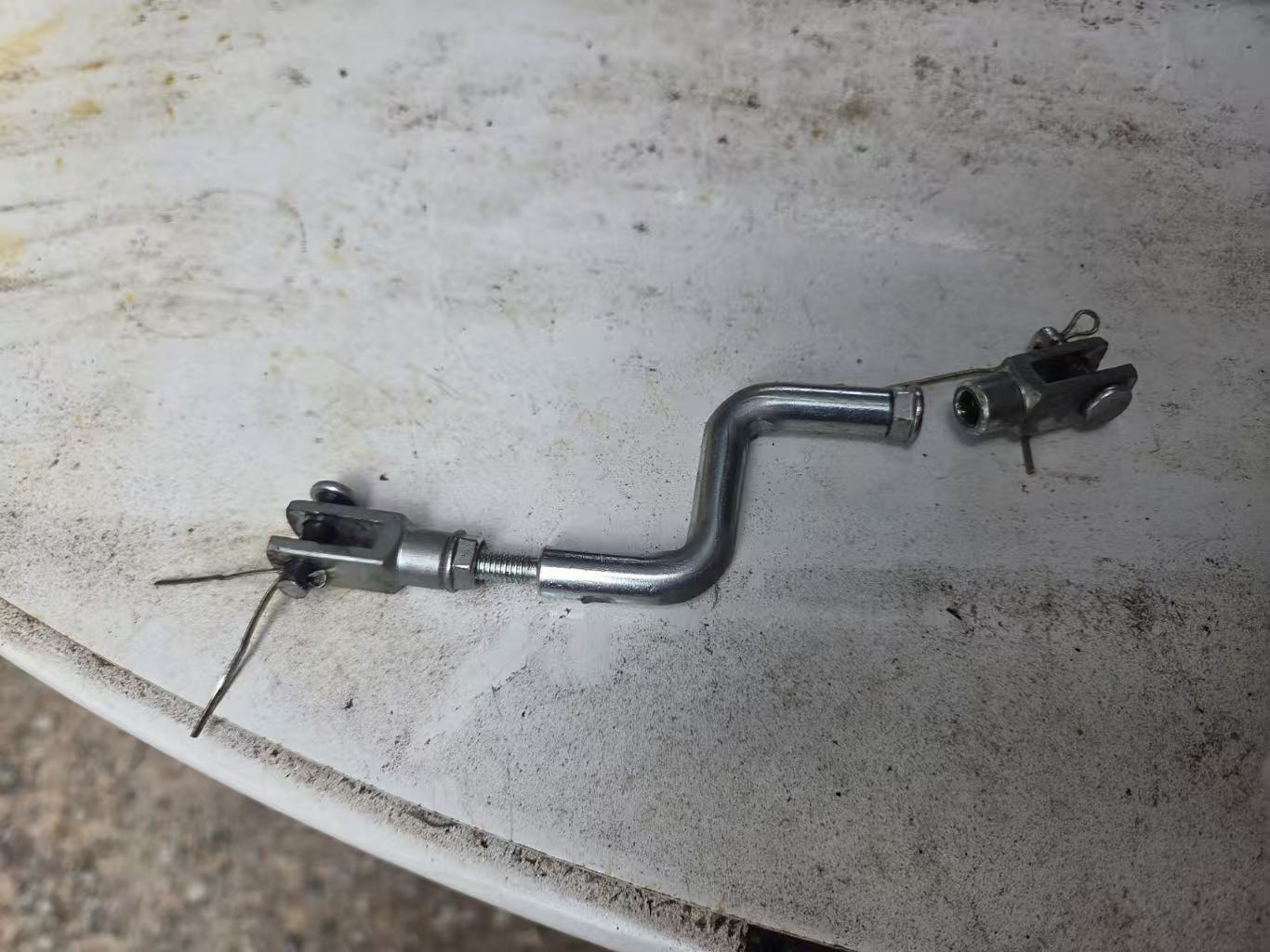 Hydraulic Valve Pedal Linkage