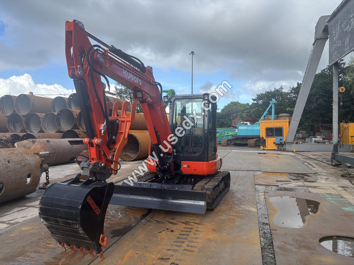 2023 Kubota KX057 -Rubber tracks, six-way dozer blade