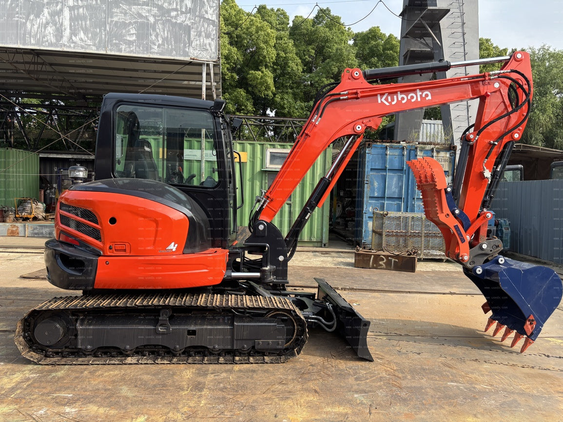 KUBOTA KX057-4